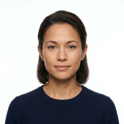 Pure White Backdrop US Visa Photo